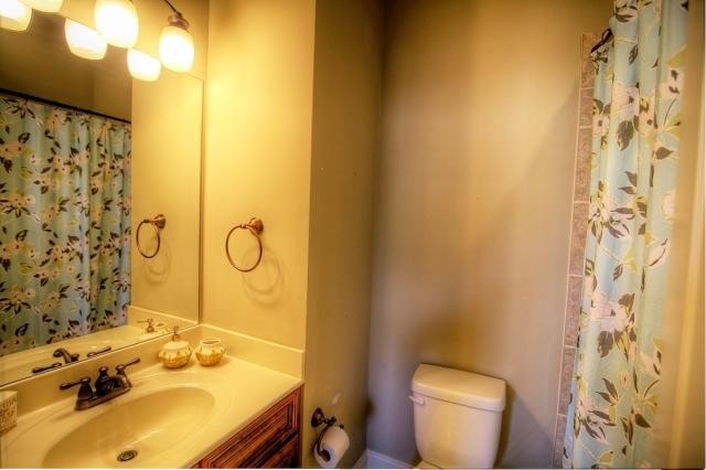 2477 Gatebury Cir, Chamblee, GA 30341 photo 11