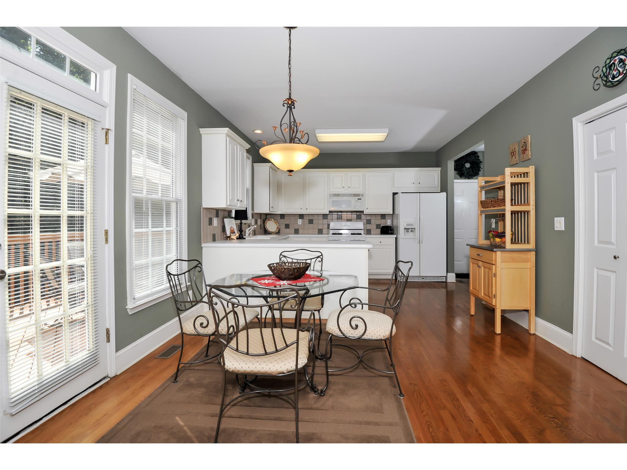 3925 Stonebriar Ct, Duluth, GA 30097 photo 7