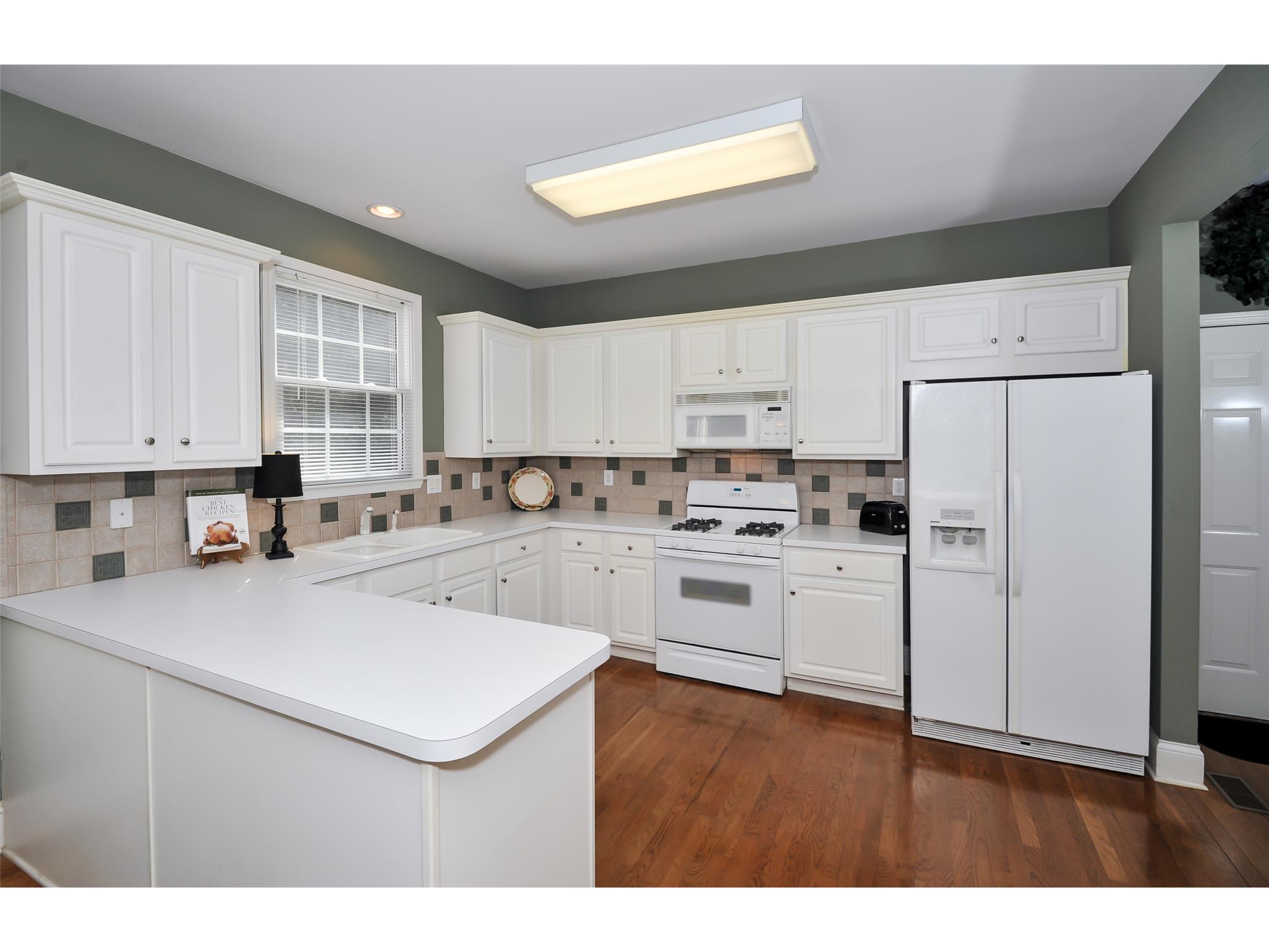 3925 Stonebriar Ct, Duluth, GA 30097 photo 8