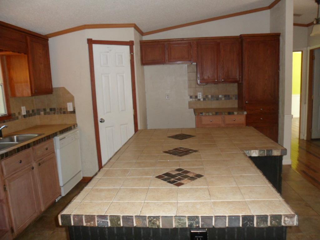 399 Barefoot Rd, Lula, GA 30554 photo 4