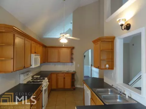 575 Pebble Blvd, Covington, GA 30016 photo 6