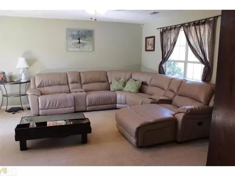 1315 Greendale Rd, Covington, GA 30014 photo 4