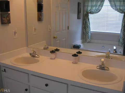 165 Arlington Dr, Covington, GA 30016 photo 17
