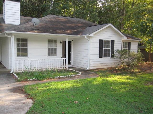 675 Mills Dr, Covington, GA 30016 photo 1