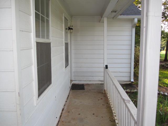 675 Mills Dr, Covington, GA 30016 photo 3