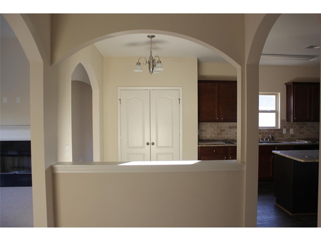 381 Pinnacle Dr, Winder, GA 30680 photo 5