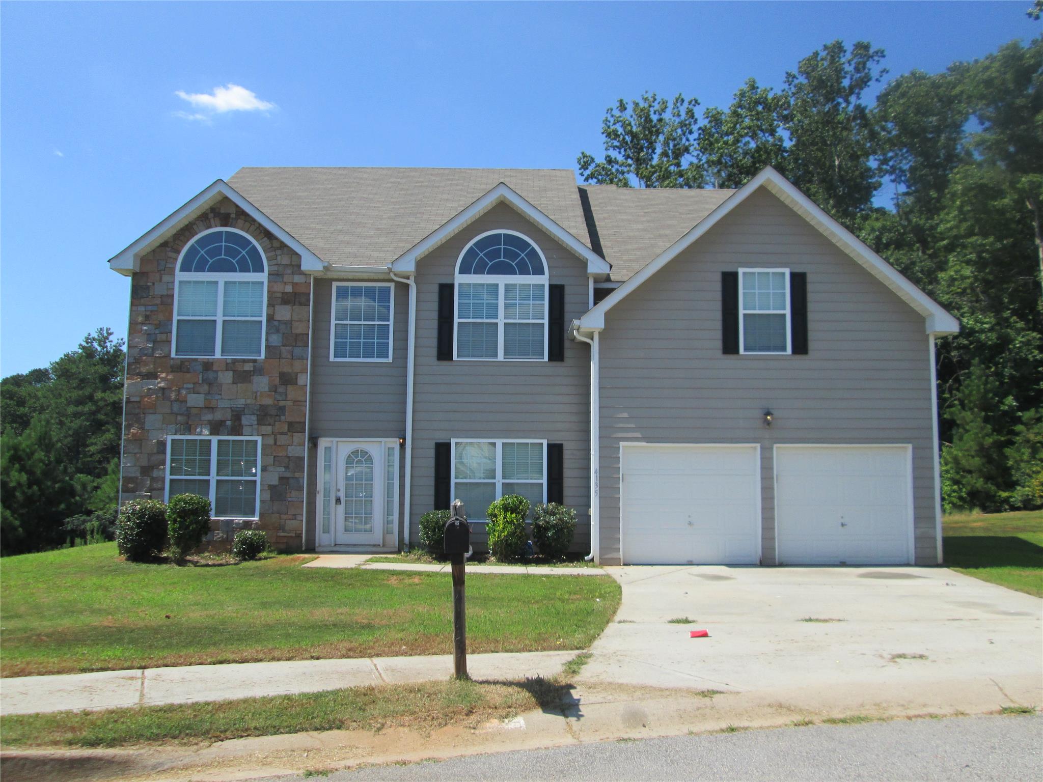 4135 Eldon Dr, Fairburn, GA 30213 photo 1