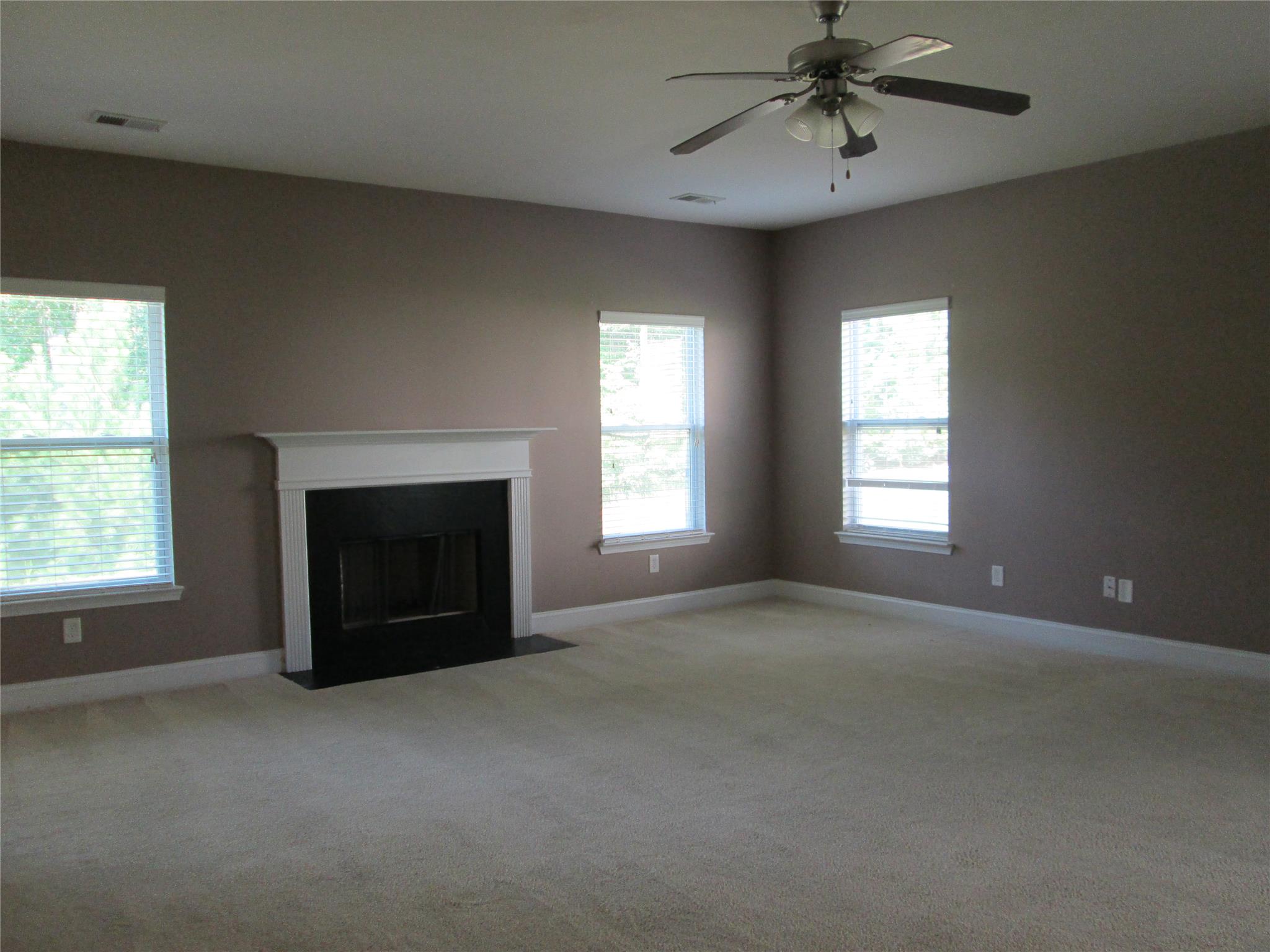 4135 Eldon Dr, Fairburn, GA 30213 photo 12