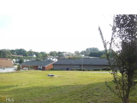 236 Tugalo St W, Toccoa, GA 30577 photo 2