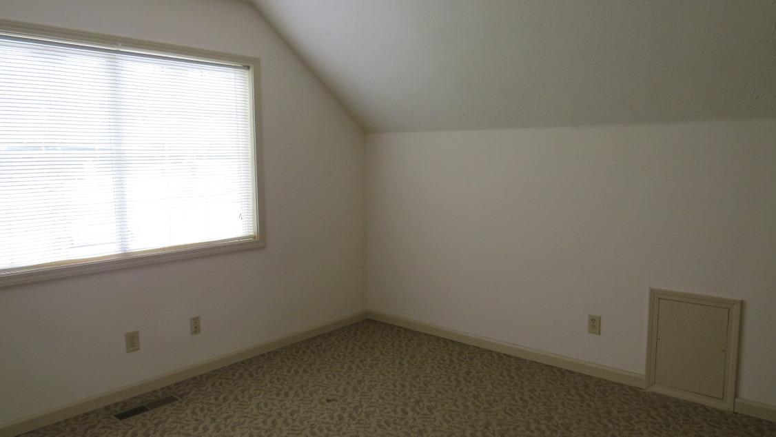 217 Savannah St W, Toccoa, GA 30577 photo 9