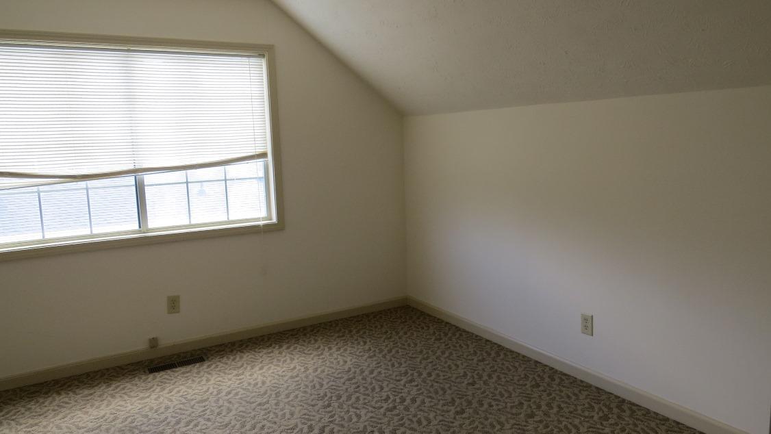 217 Savannah St W, Toccoa, GA 30577 photo 8