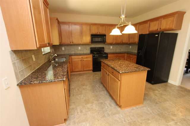 3326 Whitmore Ct, Acworth, GA 30101 photo 3