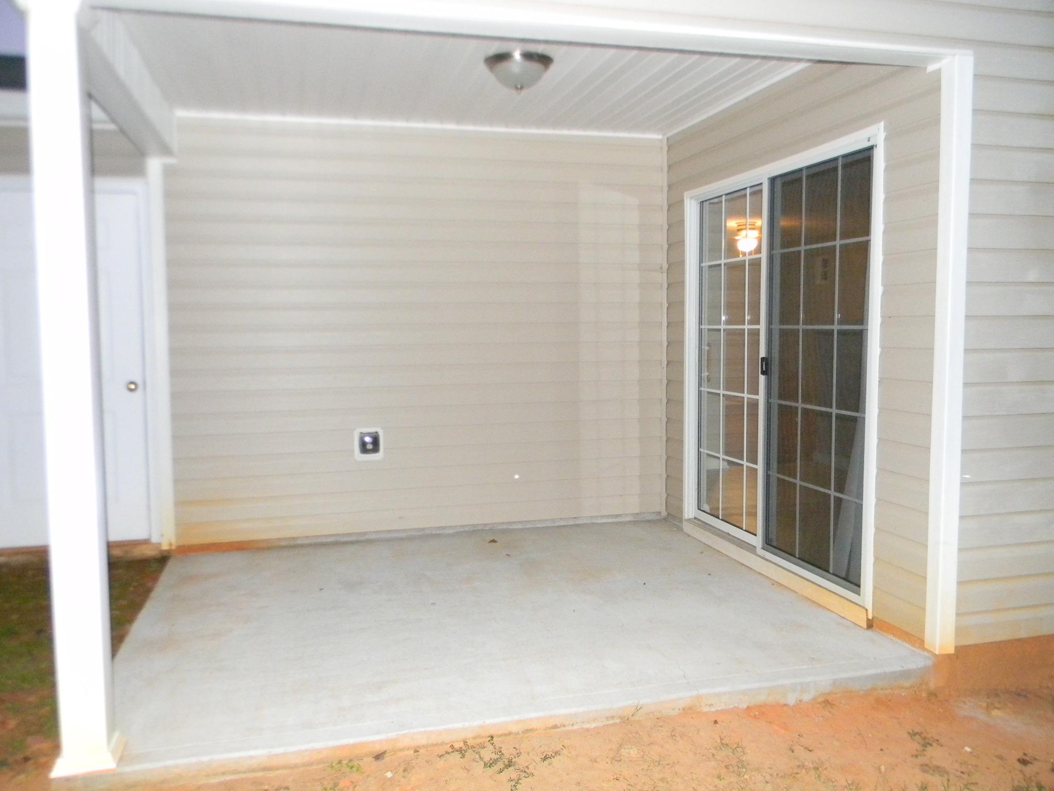 1085 Lakeside Cir, Covington, GA 30016 photo 14