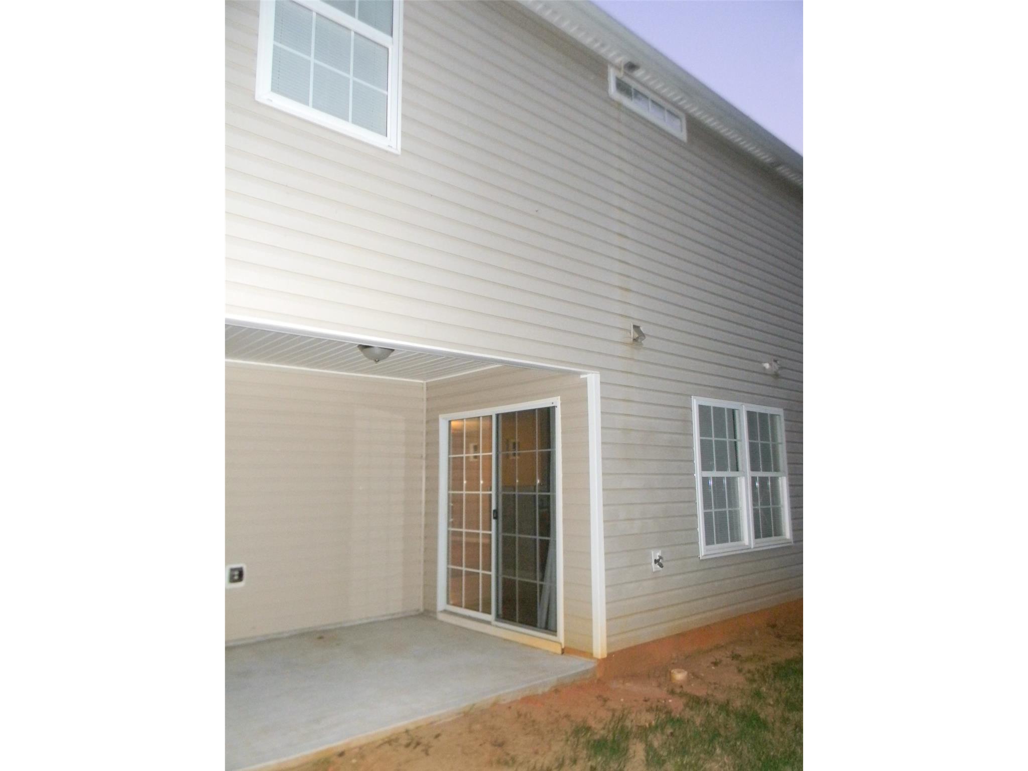 1085 Lakeside Cir, Covington, GA 30016 photo 13