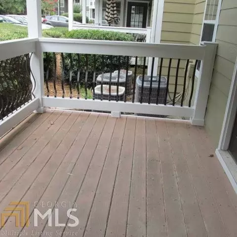 413 Berkeley Woods Dr, Duluth, GA 30096 photo 2