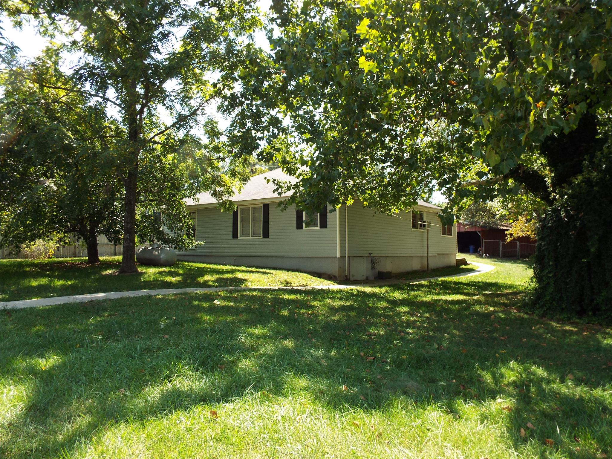 1244 Thomas St, Roopville, GA 30170 photo 3