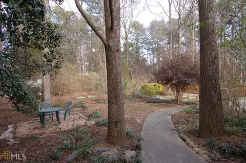 693 Falling Leaf Dr NW, Lilburn, GA 30047 photo 25