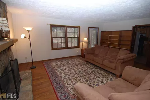 693 Falling Leaf Dr NW, Lilburn, GA 30047 photo 6
