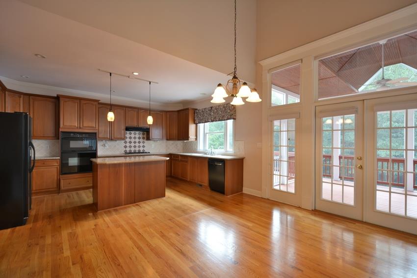 110 Riverview Dr, Suwanee, GA 30024 photo 8