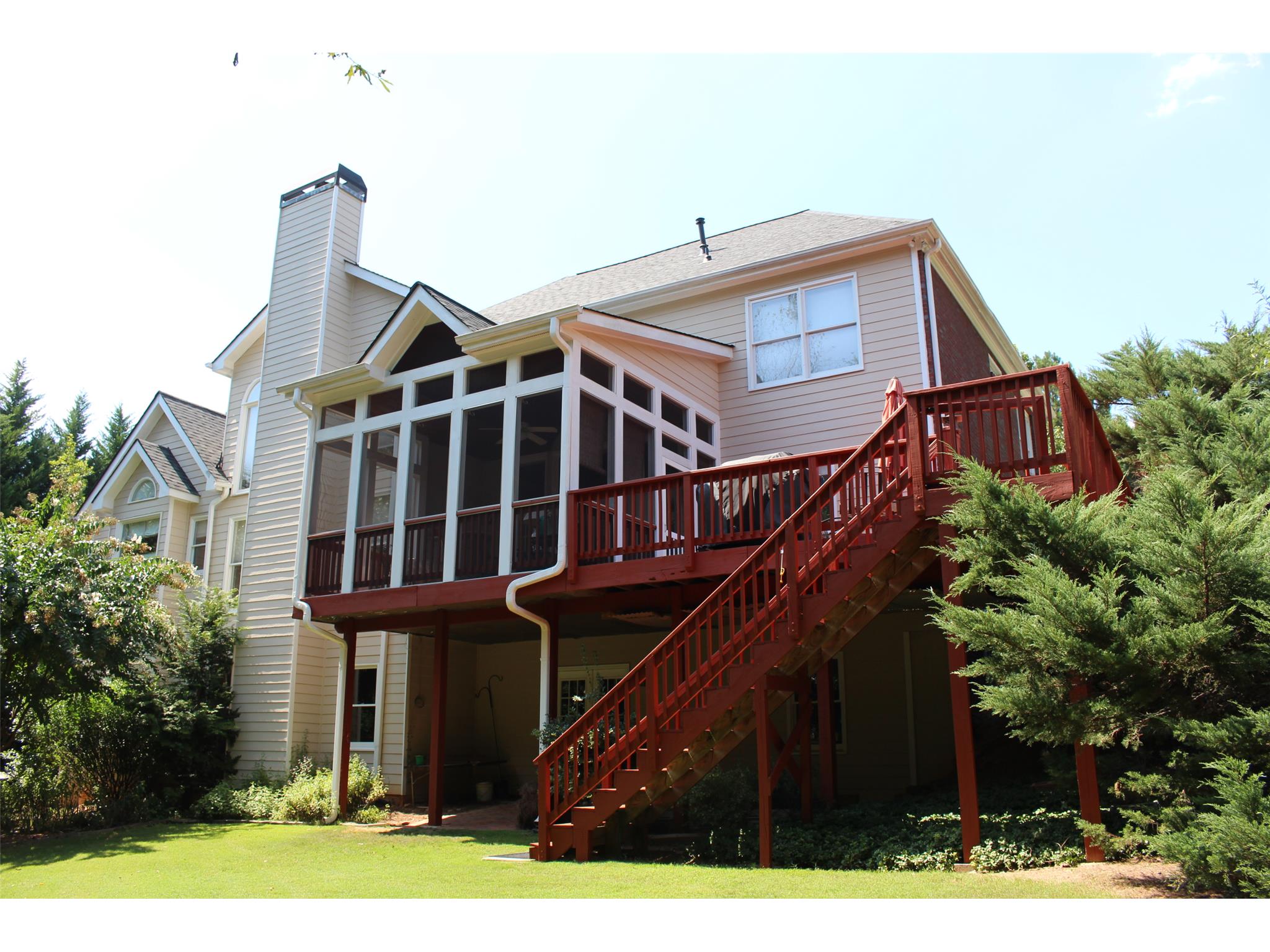110 Riverview Dr, Suwanee, GA 30024 photo 2