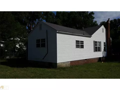 43 E Stephens St, Winder, GA 30680 photo 1