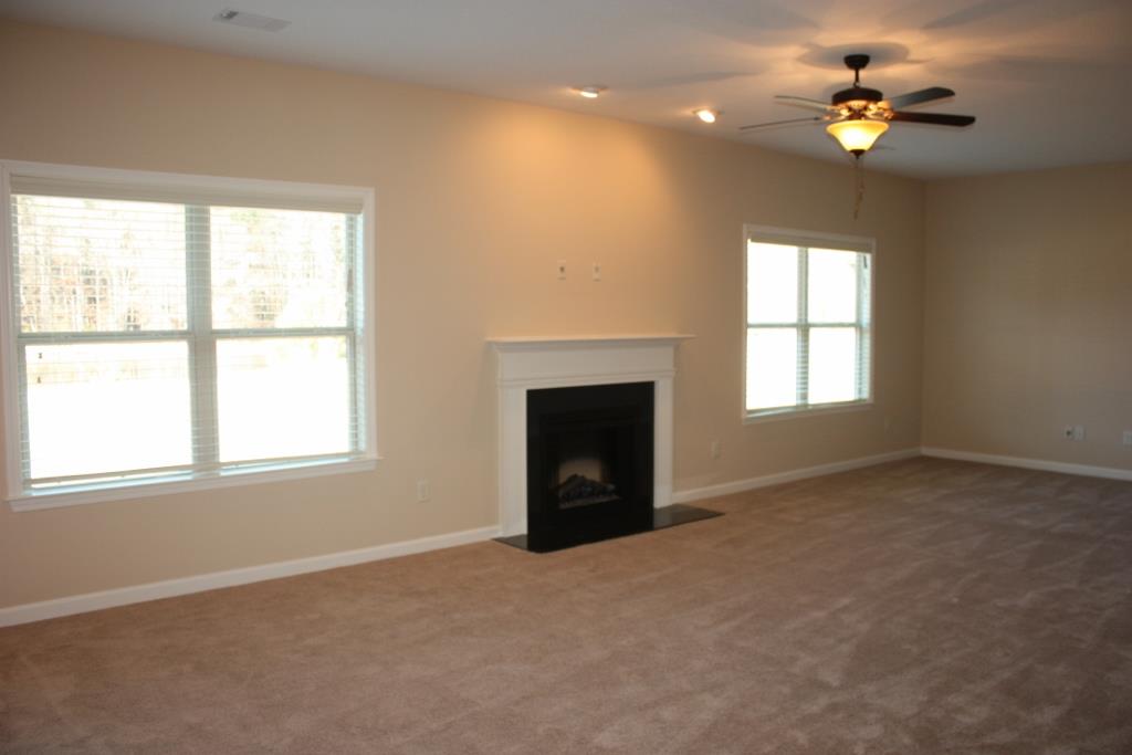 524 Bryant Lake Blvd, Lagrange, GA 30241 photo 4