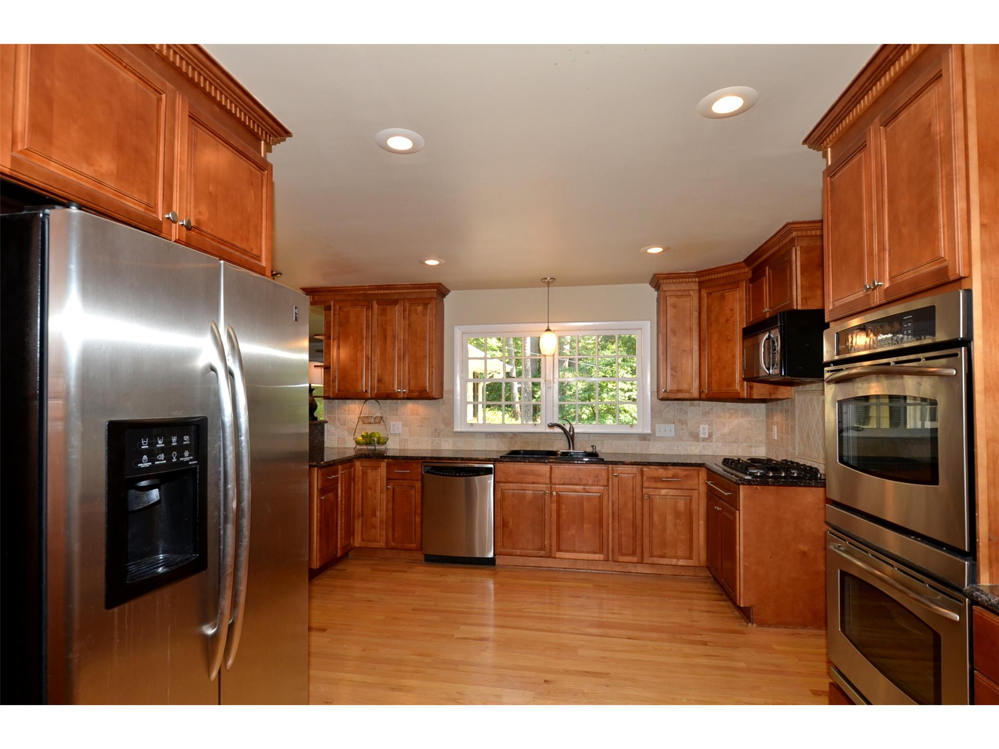 3294 Embry Cir, Chamblee, GA 30341 photo 2