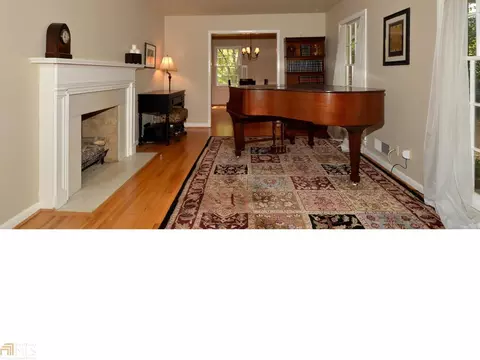 3294 Embry Cir, Chamblee, GA 30341 photo 6