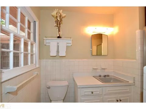 3294 Embry Cir, Chamblee, GA 30341 photo 14