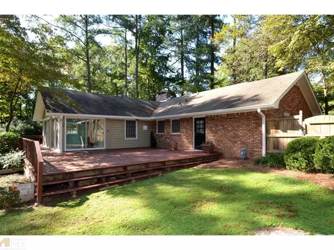 3294 Embry Cir, Chamblee, GA 30341 photo 5