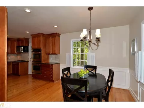 3294 Embry Cir, Chamblee, GA 30341 photo 8