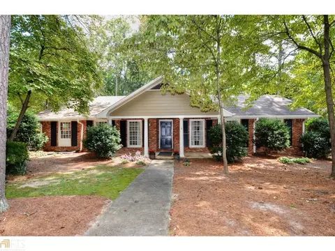 3294 Embry Cir, Chamblee, GA 30341 photo 1
