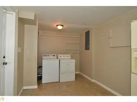 3294 Embry Cir, Chamblee, GA 30341 photo 17