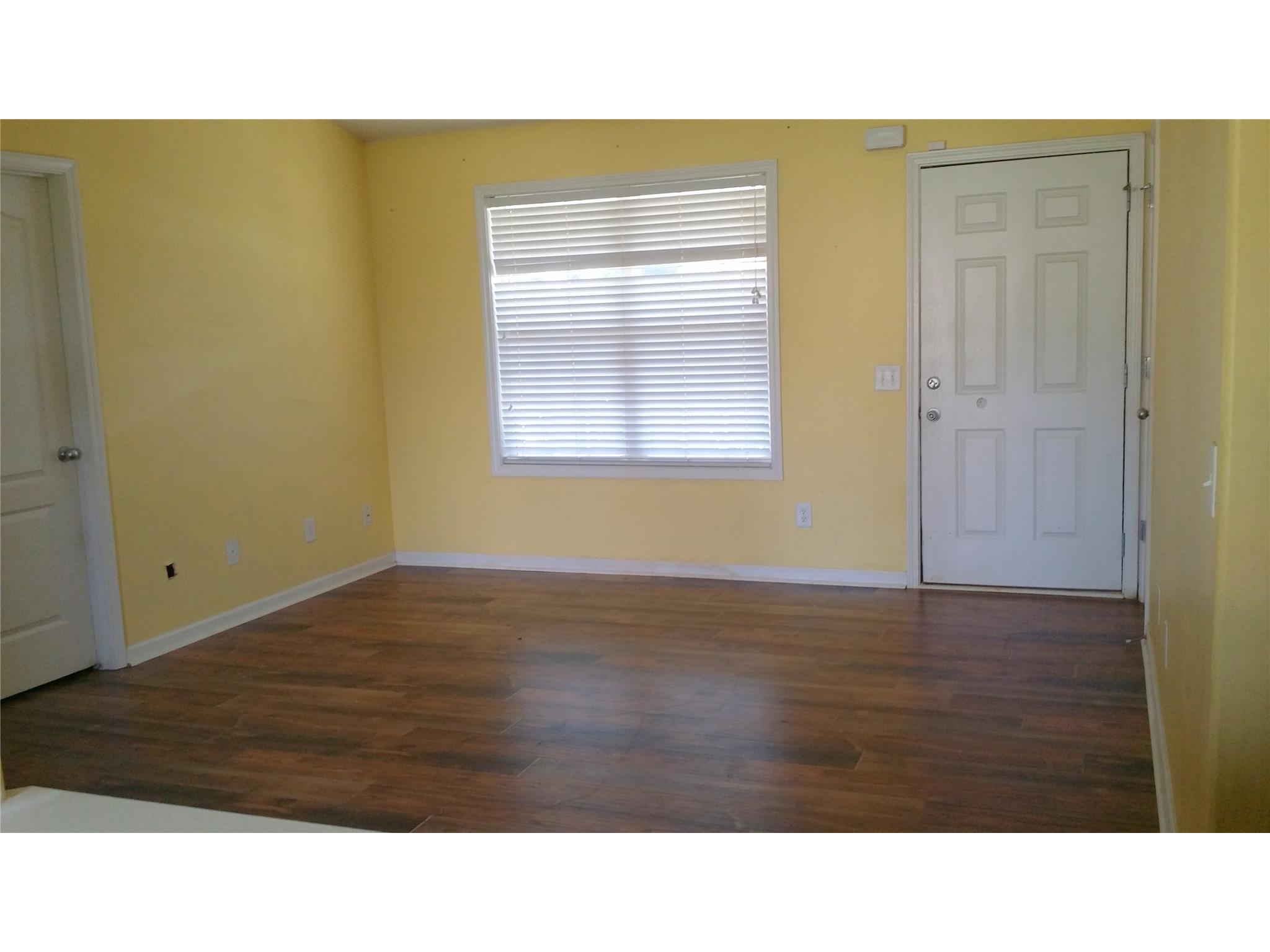 105 Platte St, Winder, GA 30680 photo 3