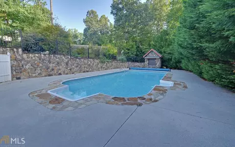 203 Silverwood Dr, Cornelia, GA 30531 photo 3