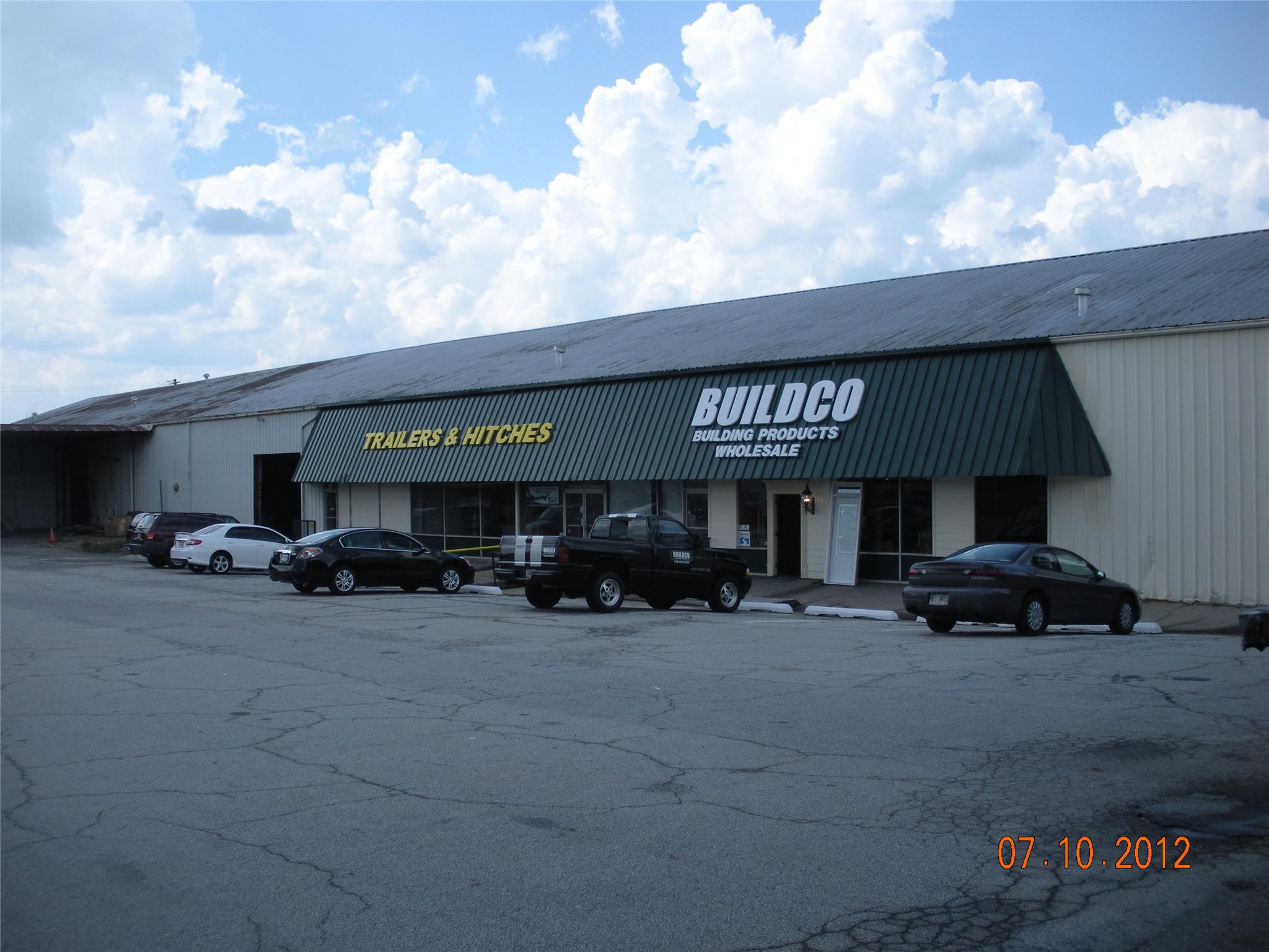 92 E May St, Winder, GA 30680 photo 2