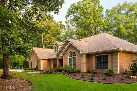 255 Pendleton Trl, Tyrone, GA 30290 photo 2