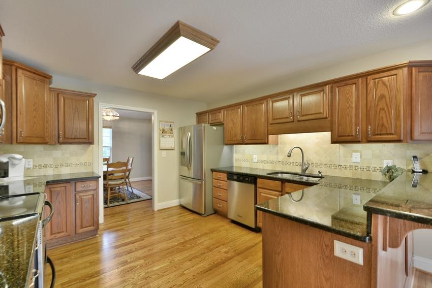4098 Sutton Rd, Gainesville, GA 30506 photo 9