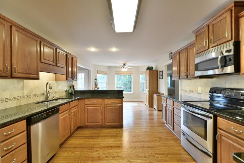 4098 Sutton Rd, Gainesville, GA 30506 photo 10