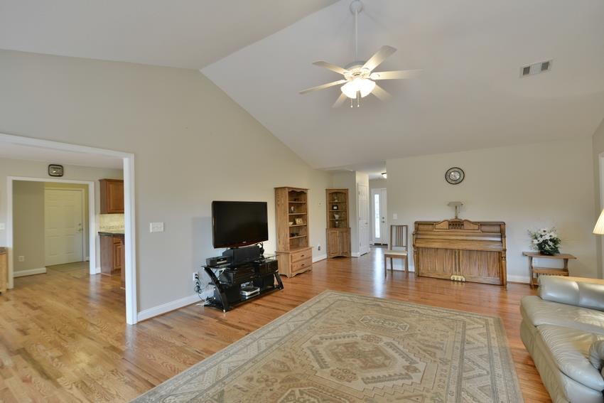 4098 Sutton Rd, Gainesville, GA 30506 photo 6