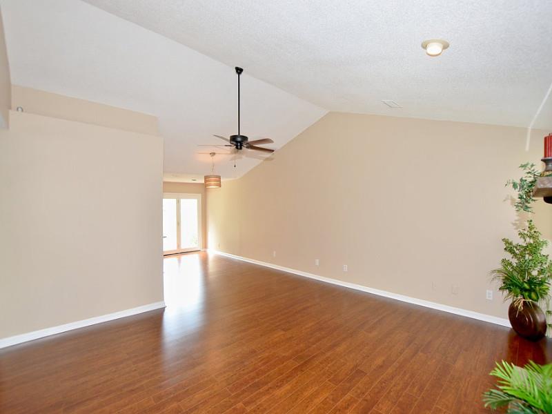 3921 Springleaf Dr, Stone Mountain, GA 30083 photo 6