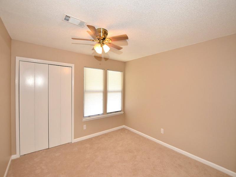3921 Springleaf Dr, Stone Mountain, GA 30083 photo 18