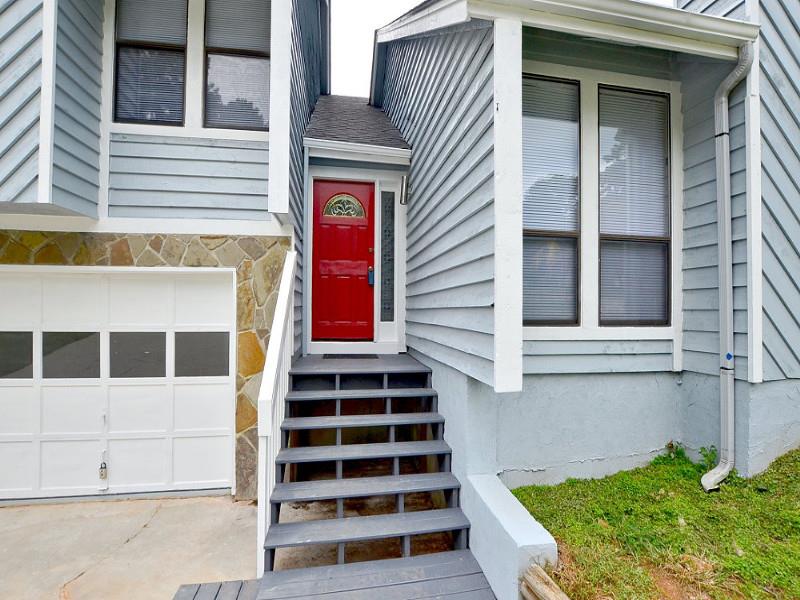 3921 Springleaf Dr, Stone Mountain, GA 30083 photo 3