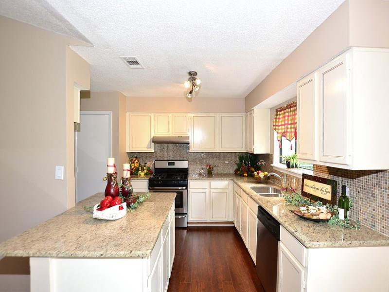 3921 Springleaf Dr, Stone Mountain, GA 30083 photo 10