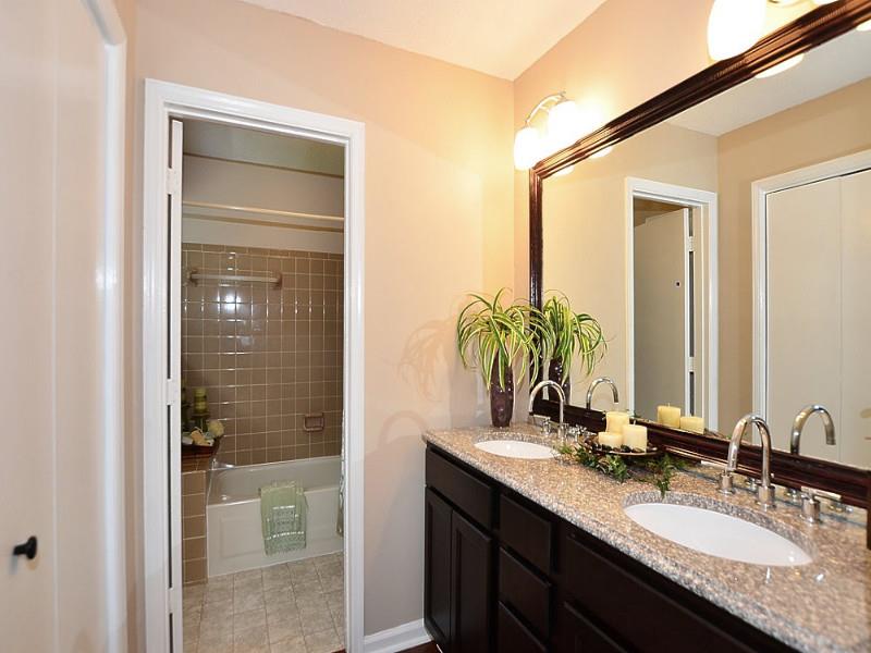 3921 Springleaf Dr, Stone Mountain, GA 30083 photo 14