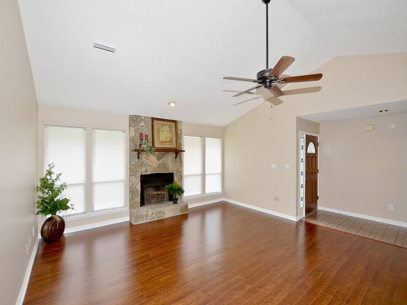3921 Springleaf Dr, Stone Mountain, GA 30083 photo 5