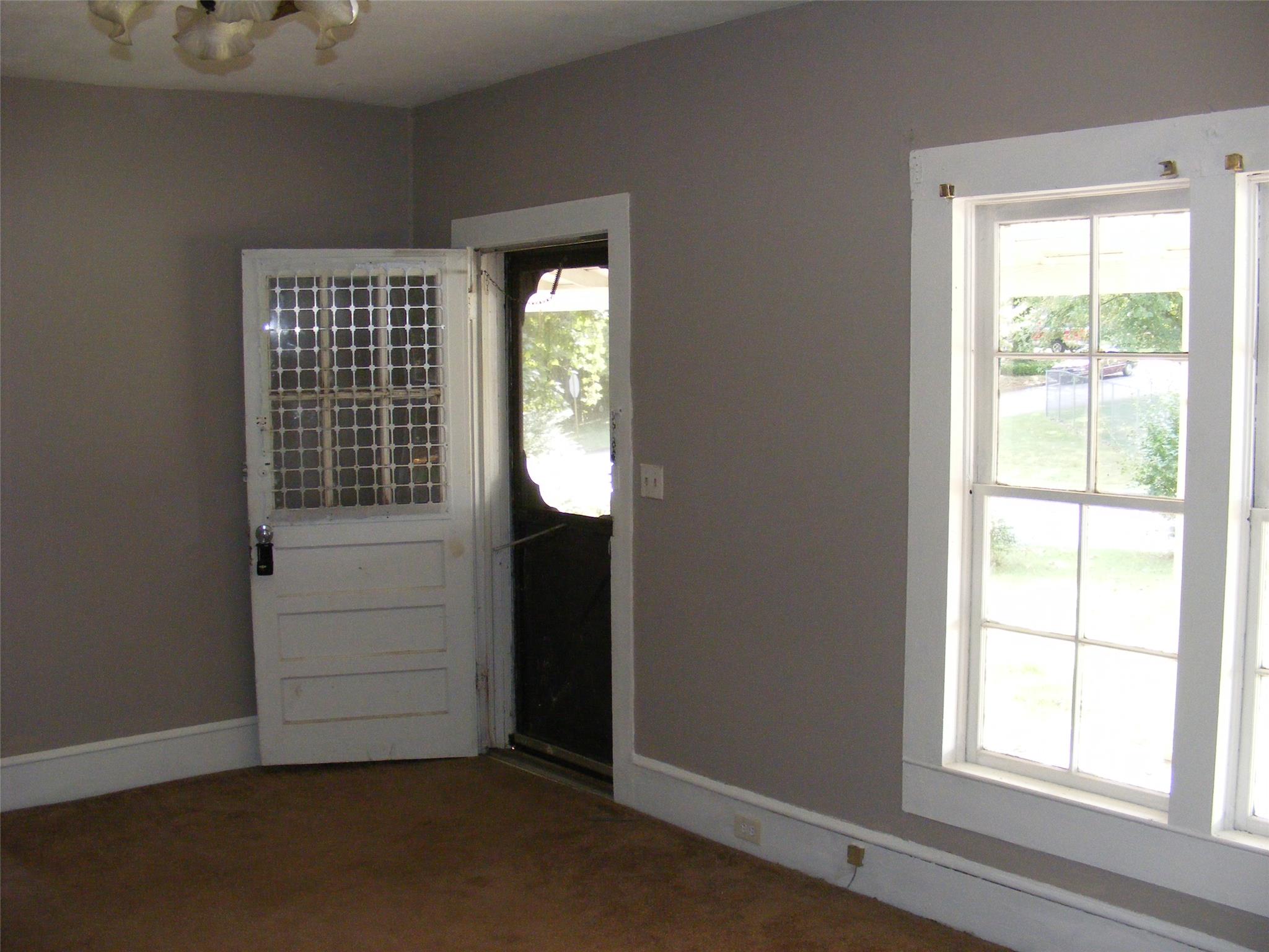 479 Front St, Cornelia, GA 30531 photo 13