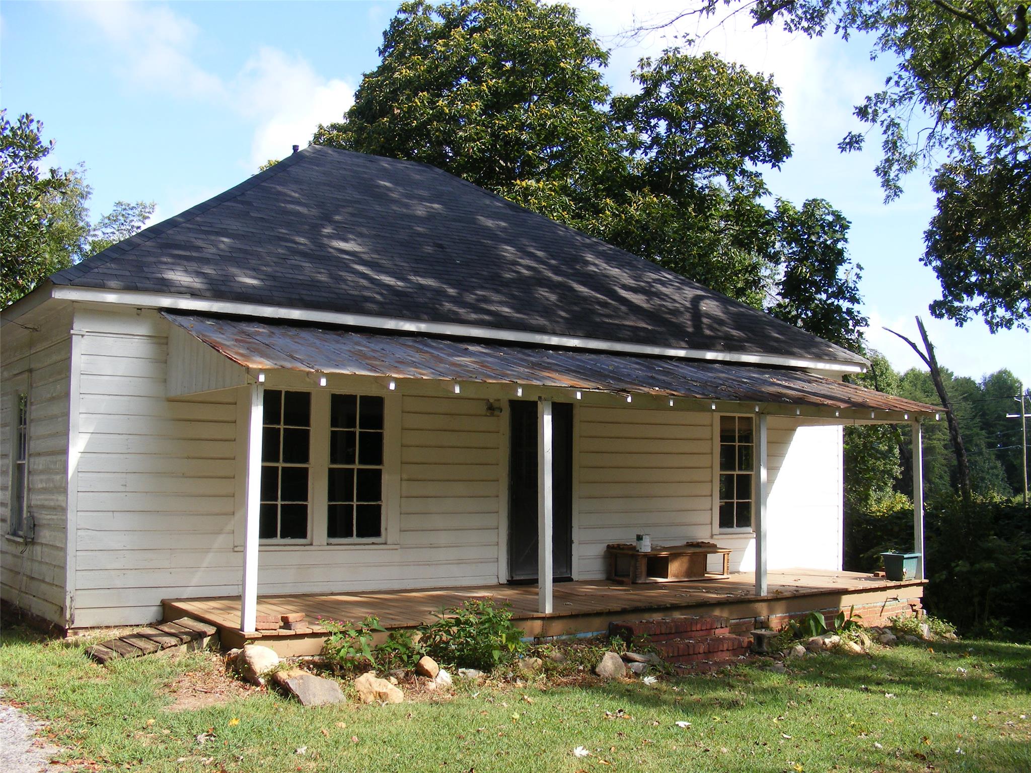 479 Front St, Cornelia, GA 30531 photo 1