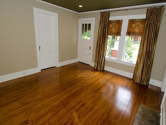 426 Pine St, Madison, GA 30650 photo 2