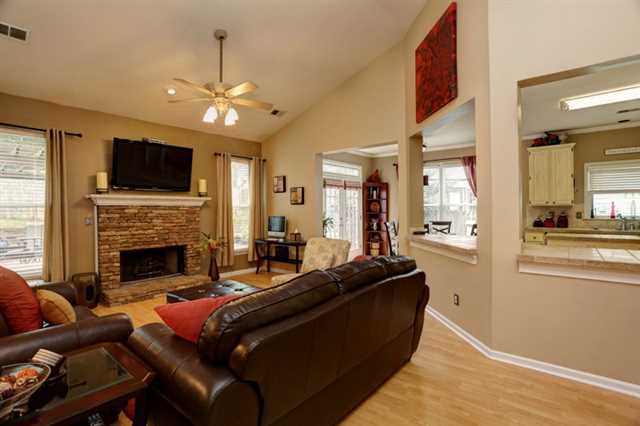 2670 River Summit Dr, Duluth, GA 30097 photo 4